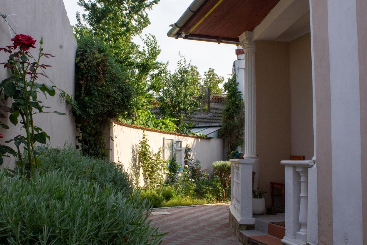 Yox Apartment 1 Oradea Exterior photo